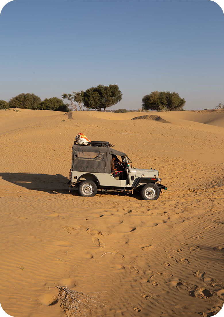 jeep-desert-trotters-jaisalmer