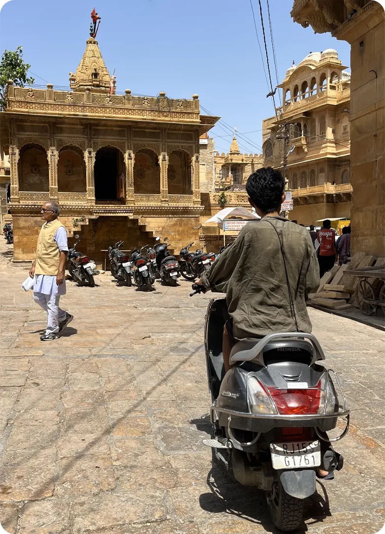 jaisalmer-on-scooty-inside-fort